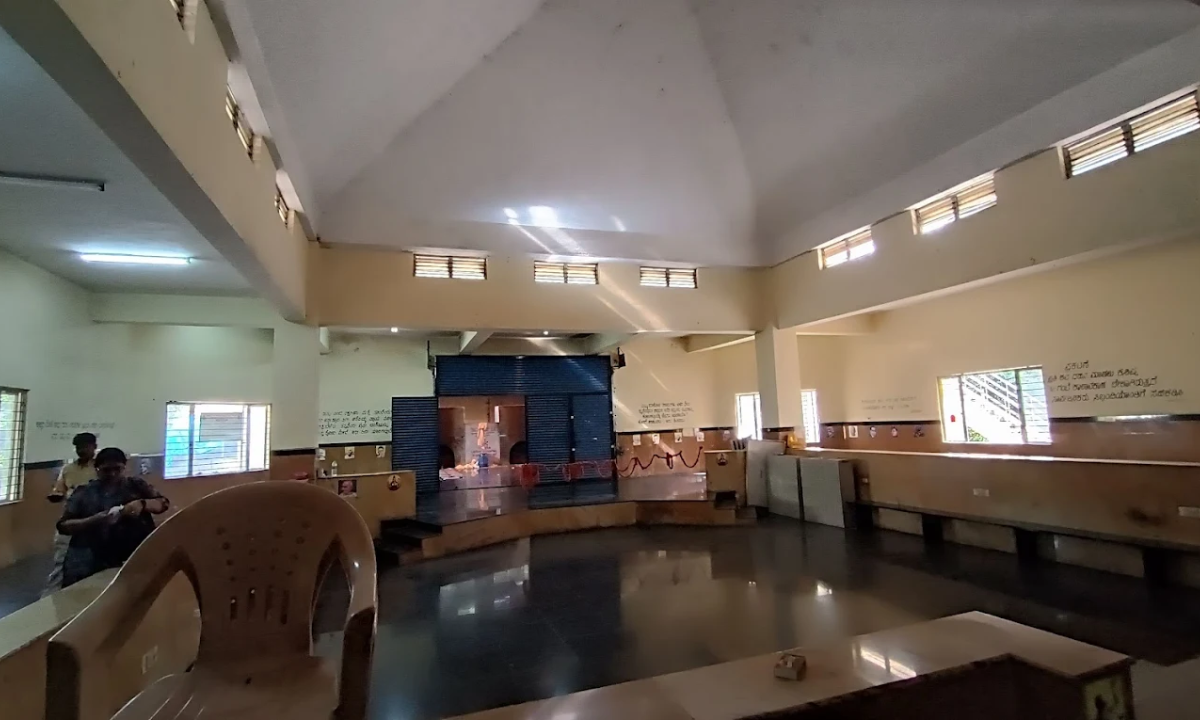 waiting hall of Kengeri Crematorium